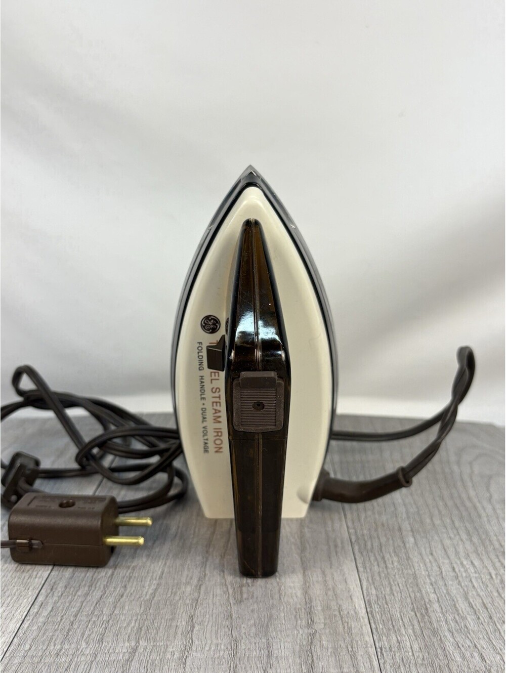 Vintage General Electric GE Travel Steam Iron Dual Voltage Folding Handle
